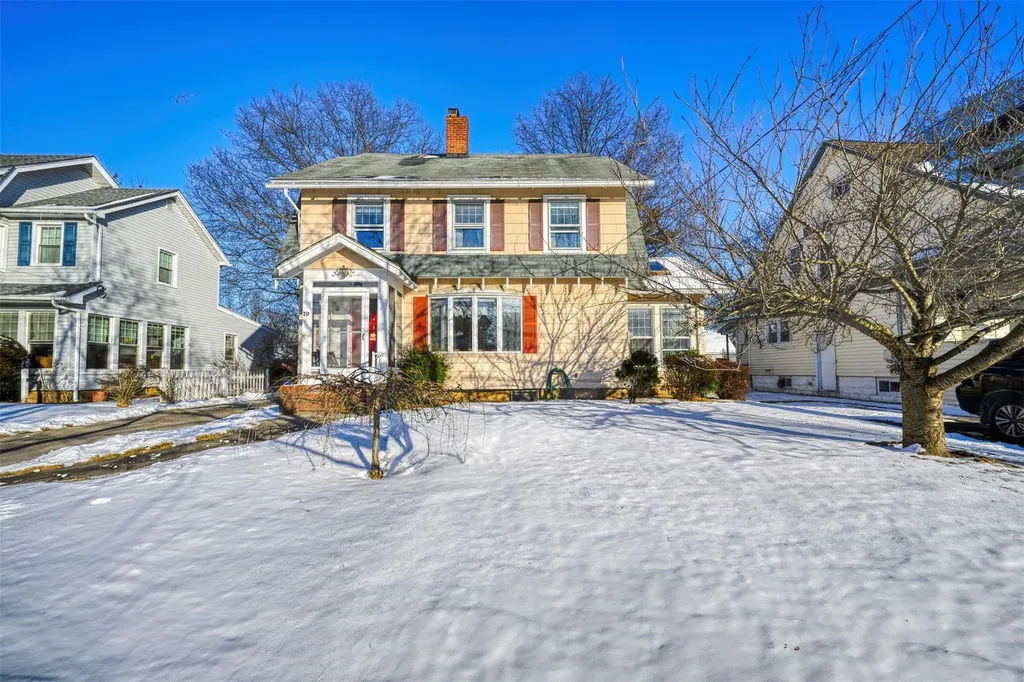 79 Elliott Place Freeport NY 11520