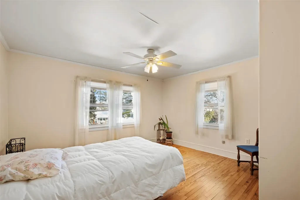 79 Elliott Place Freeport NY 11520