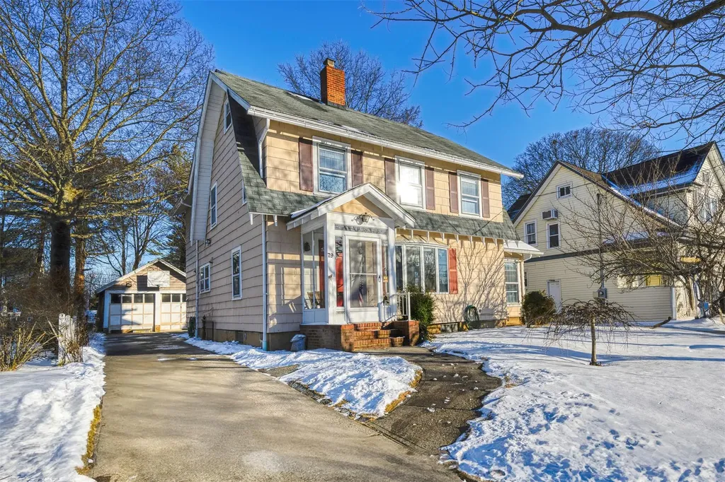 79 Elliott Place Freeport NY 11520