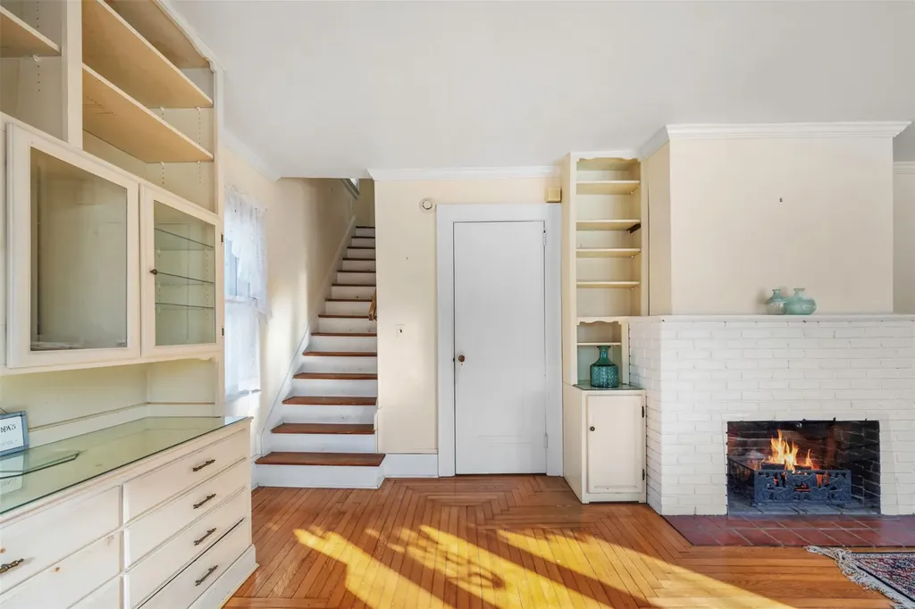 79 Elliott Place Freeport NY 11520