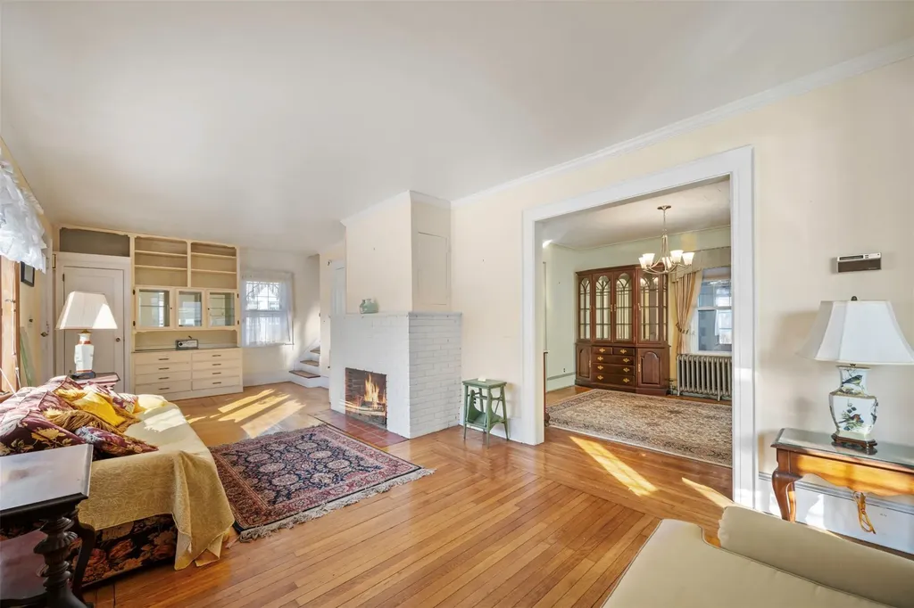 79 Elliott Place Freeport NY 11520