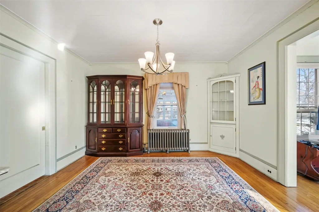 79 Elliott Place Freeport NY 11520
