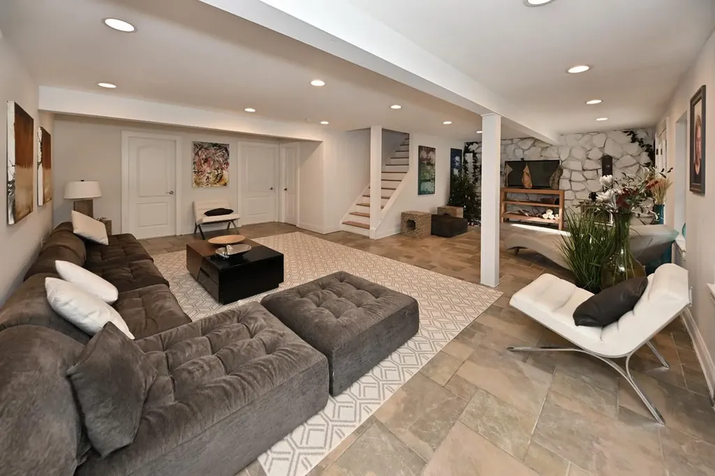836 Chestnut Ridge Road Spring Valley NY 10977