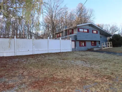 74 Roosevelt Road Hyde Park NY 12538