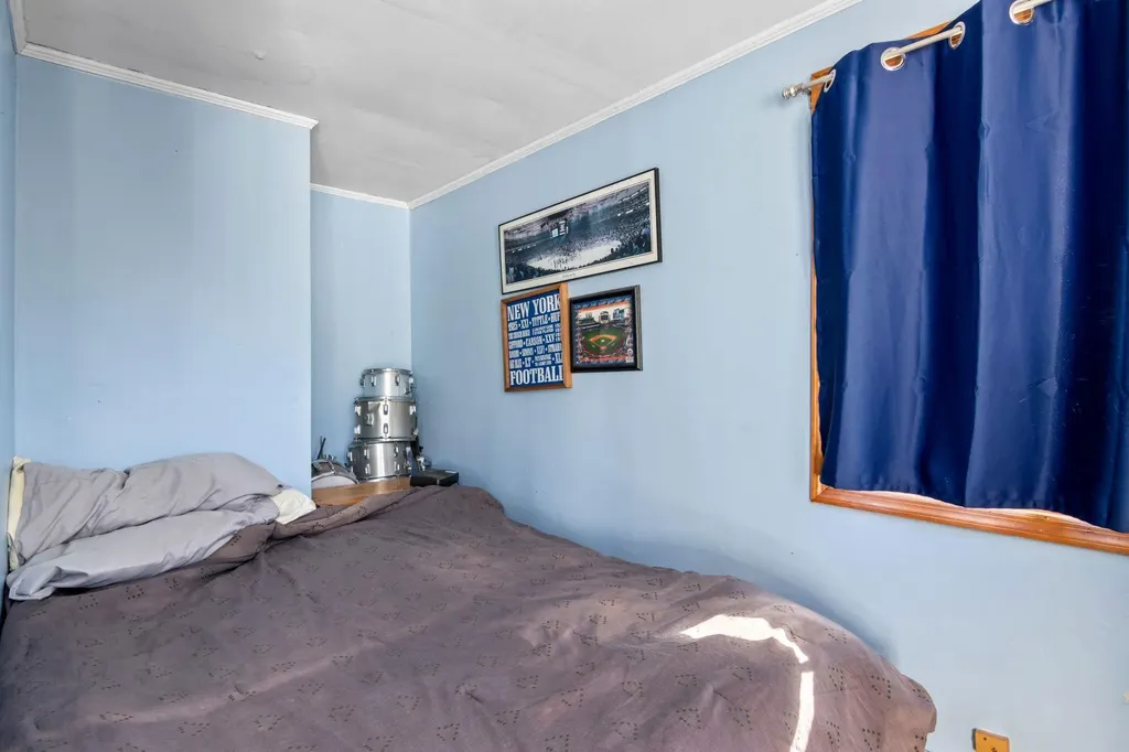 82 Ketewamoke Avenue Babylon NY 11702