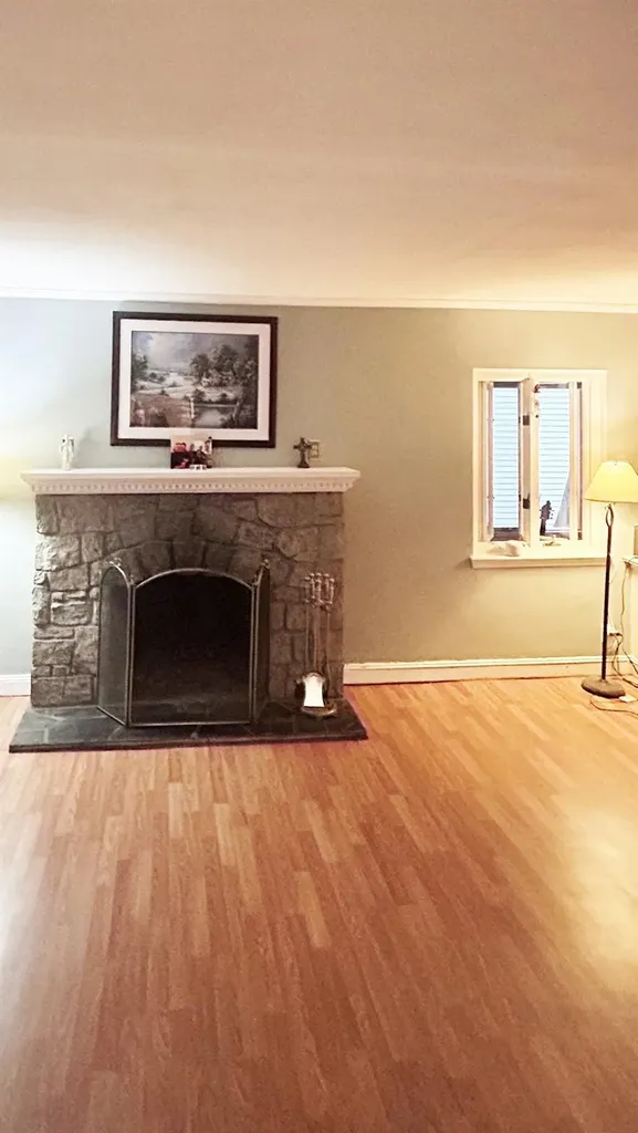 82 Ketewamoke Avenue Babylon NY 11702