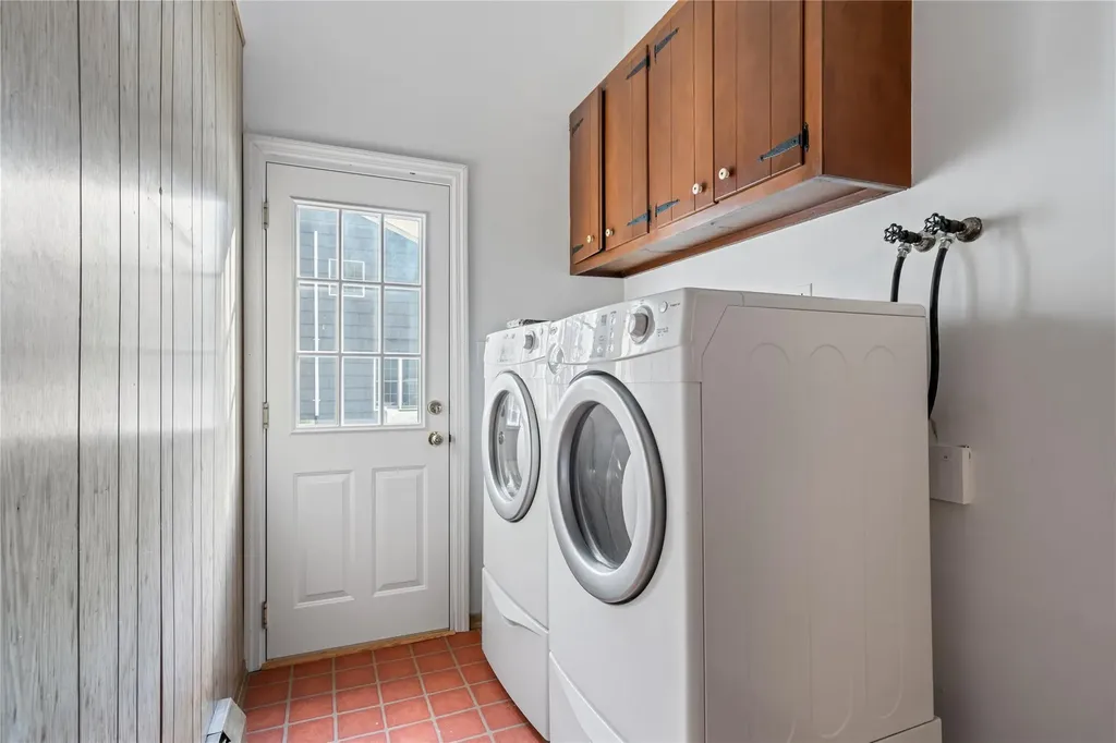 6 Hendrie Lane Greenlawn NY 11740