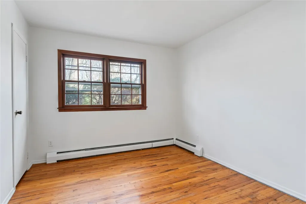 6 Hendrie Lane Greenlawn NY 11740