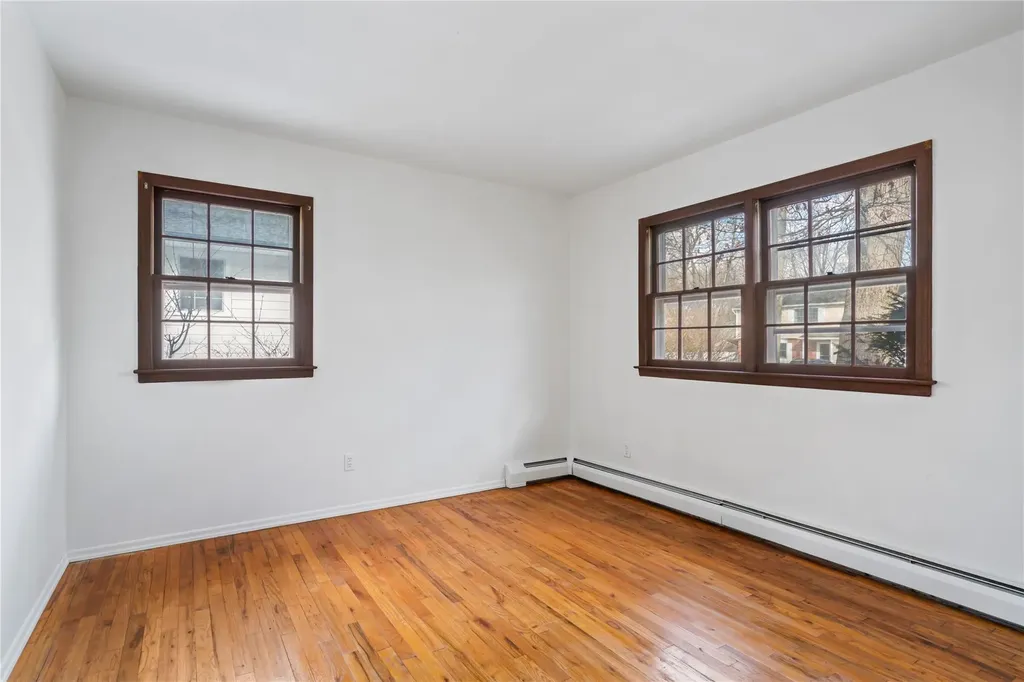 6 Hendrie Lane Greenlawn NY 11740