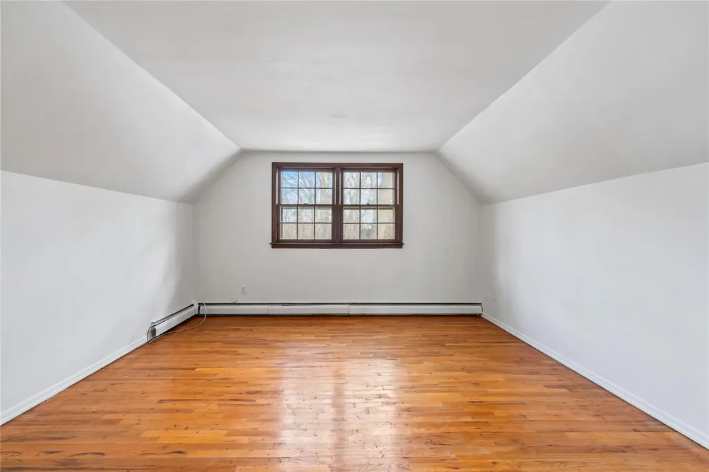 6 Hendrie Lane Greenlawn NY 11740