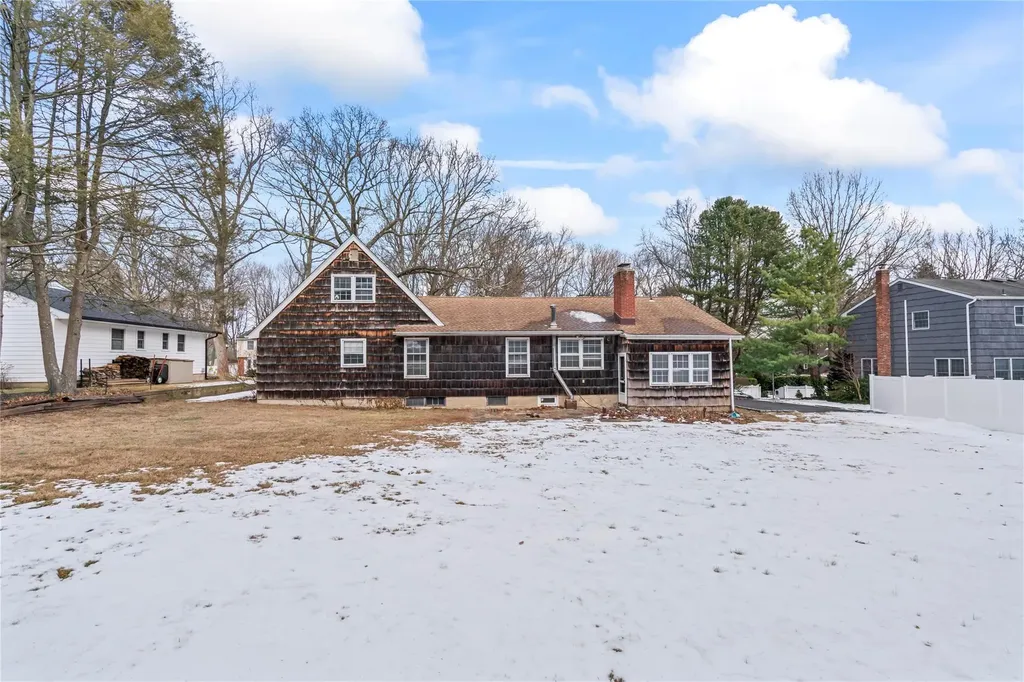 6 Hendrie Lane Greenlawn NY 11740