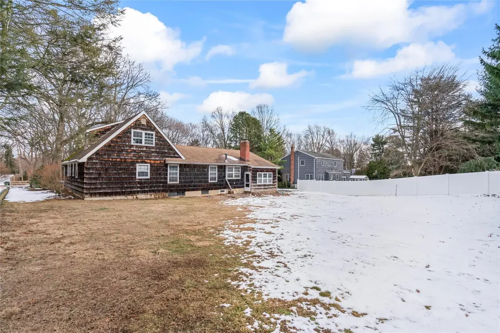 6 Hendrie Lane Greenlawn NY 11740