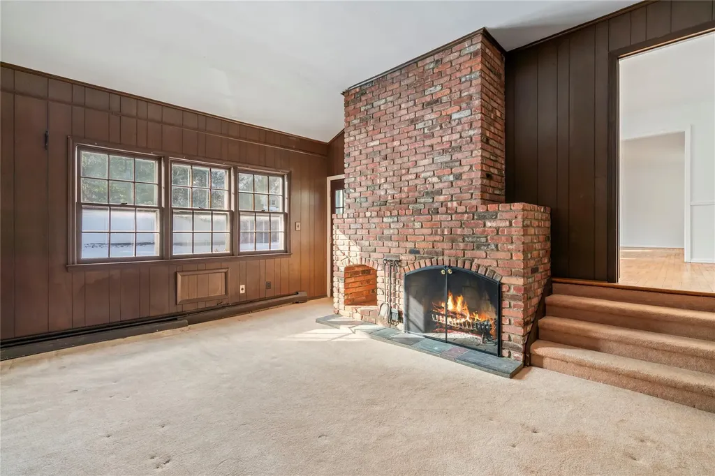6 Hendrie Lane Greenlawn NY 11740