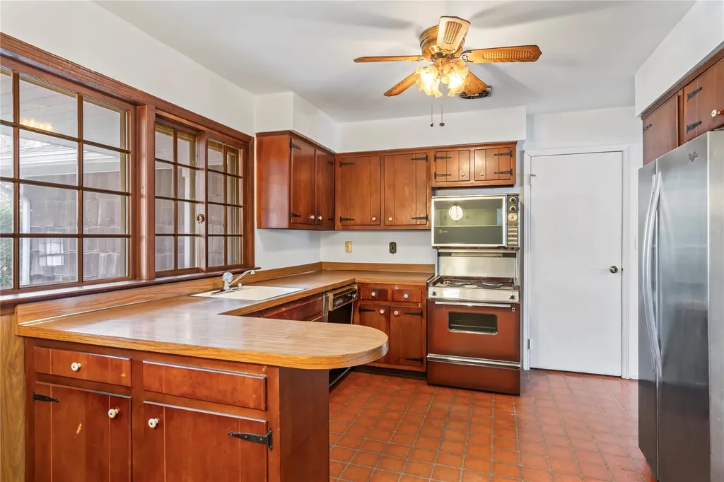 6 Hendrie Lane Greenlawn NY 11740