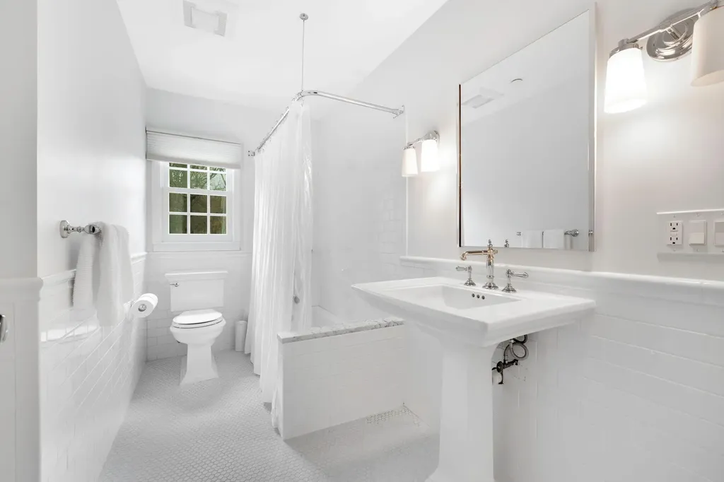 22 Valley Lane Chappaqua NY 10514
