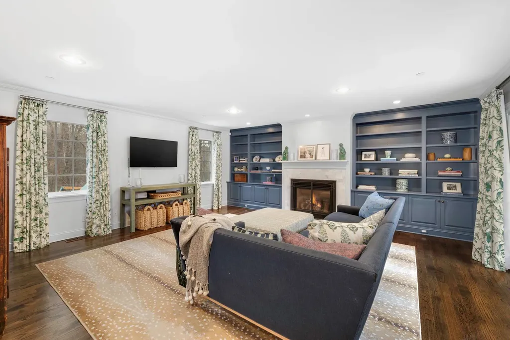 22 Valley Lane Chappaqua NY 10514