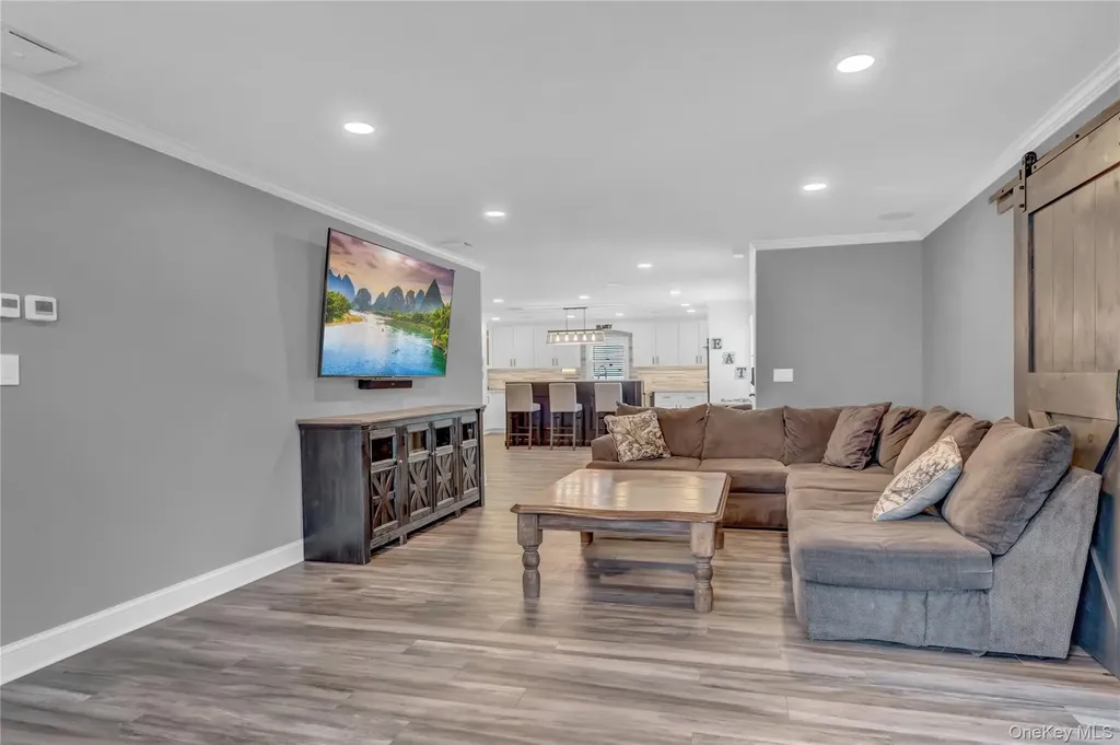 420 Dare Road Selden NY 11784