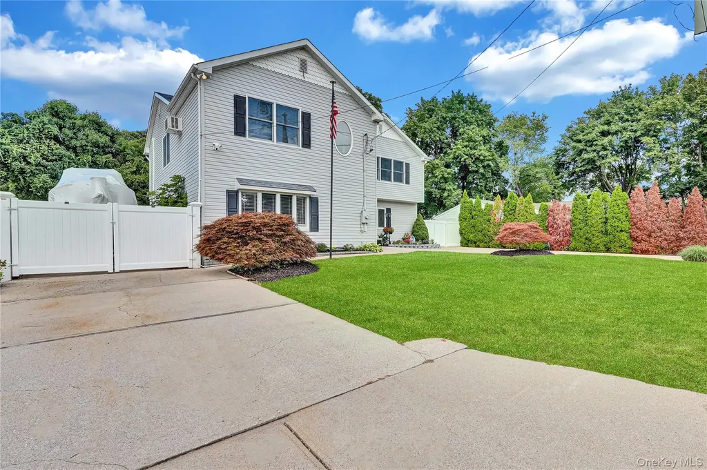 420 Dare Road Selden NY 11784