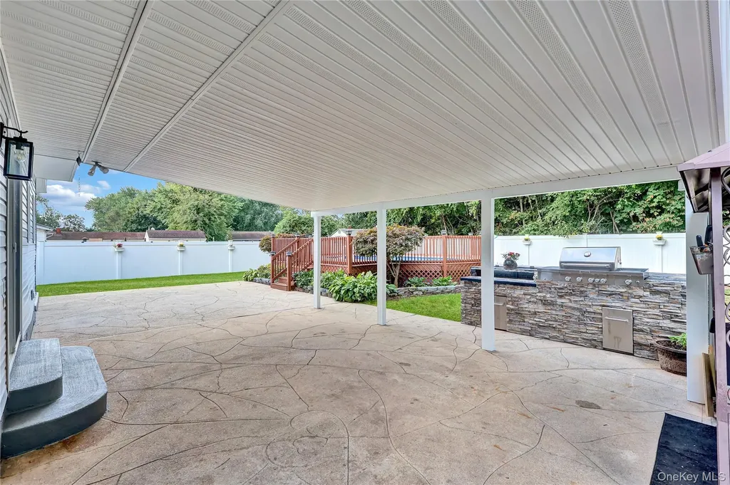 420 Dare Road Selden NY 11784