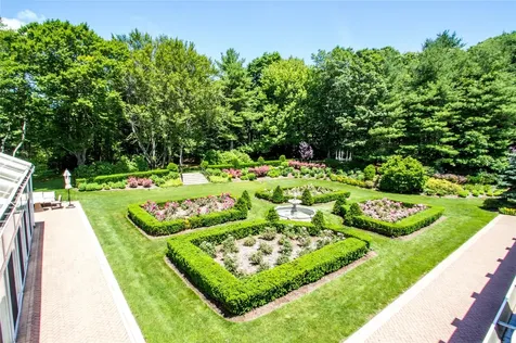 38 Chestnut Hill Drive Upper Brookville NY 11771