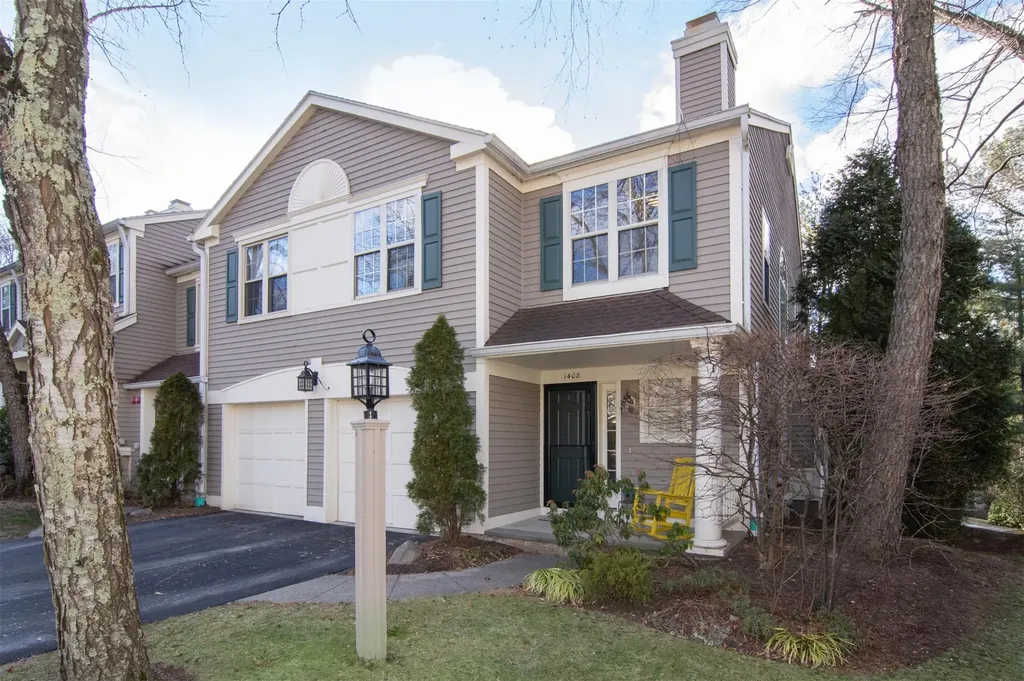 1408 Pondcrest Lane White Plains NY 10607