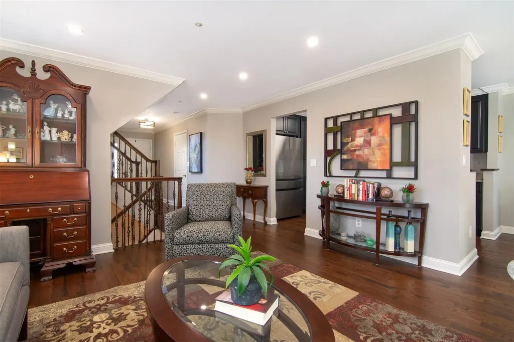 1408 Pondcrest Lane White Plains NY 10607