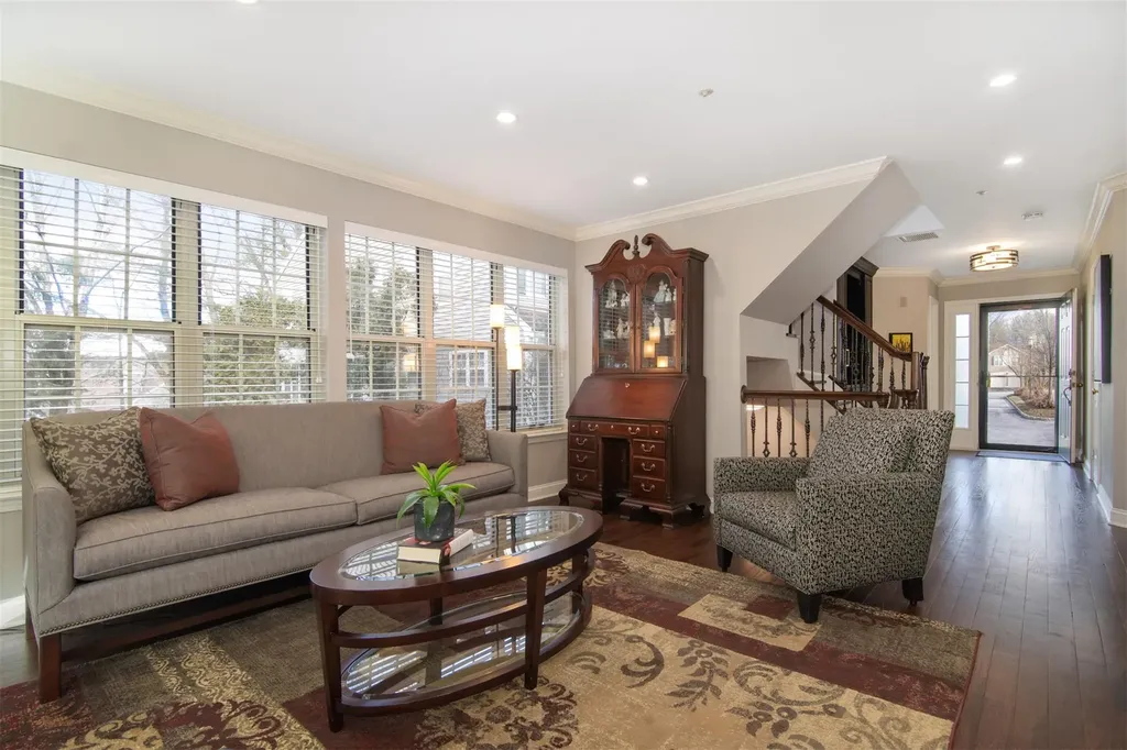 1408 Pondcrest Lane White Plains NY 10607