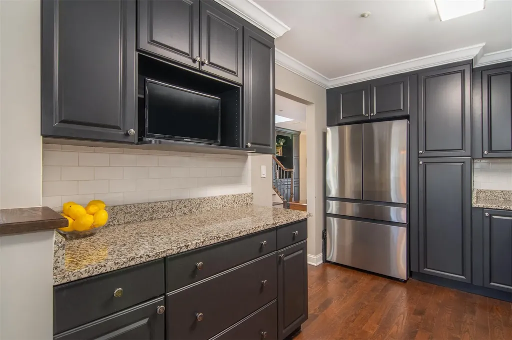 1408 Pondcrest Lane White Plains NY 10607