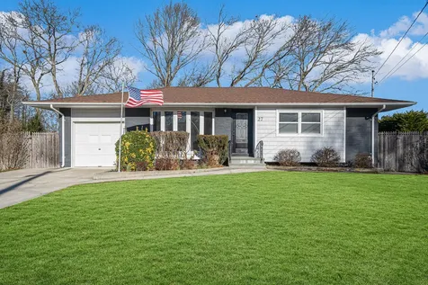 27 Joy Road Selden NY 11784