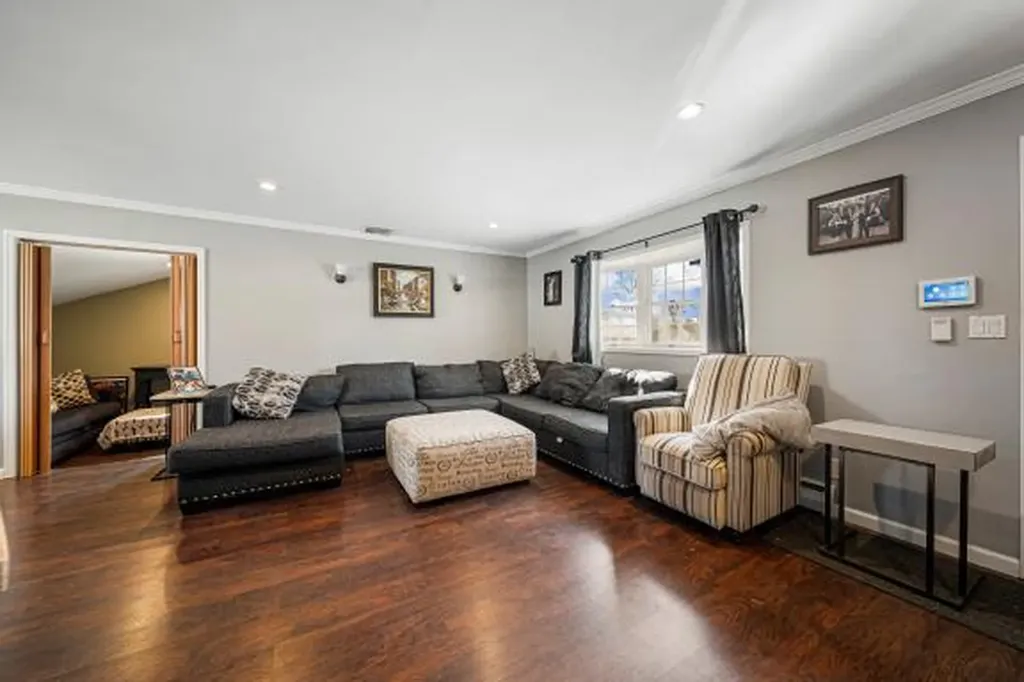 56 Wiltshire Drive Commack NY 11725