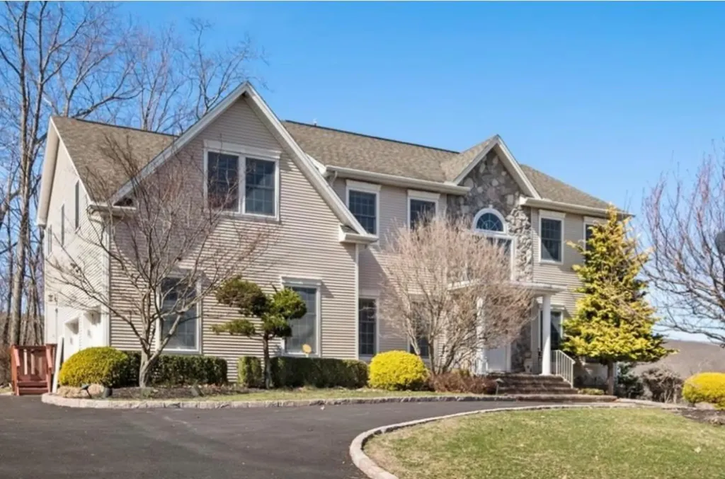 16 Fillmore Drive Stony Point NY 10980