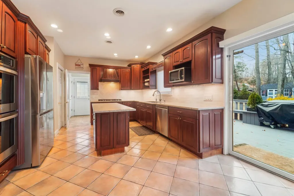 16 Fillmore Drive Stony Point NY 10980