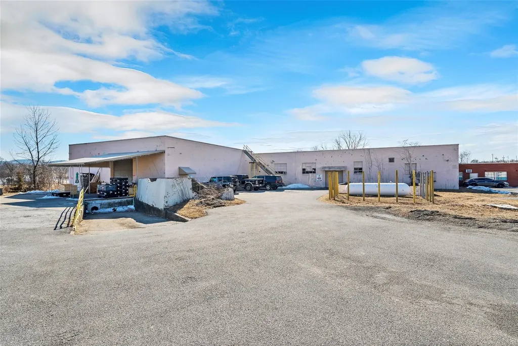 110 Industrial New Windsor NY 12553