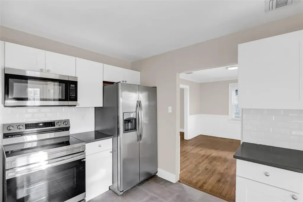 25 Prospect Place Riverhead NY 11901
