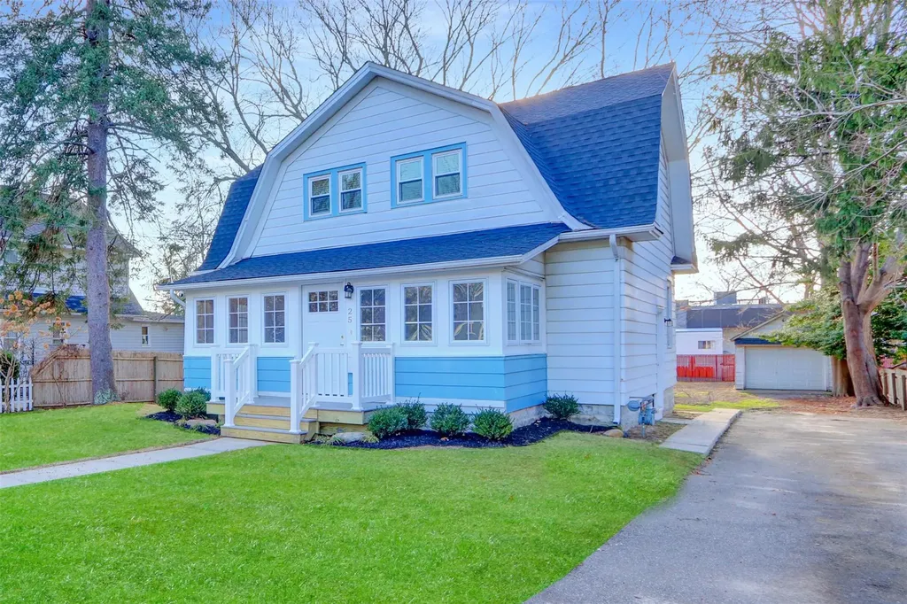 25 Prospect Place Riverhead NY 11901