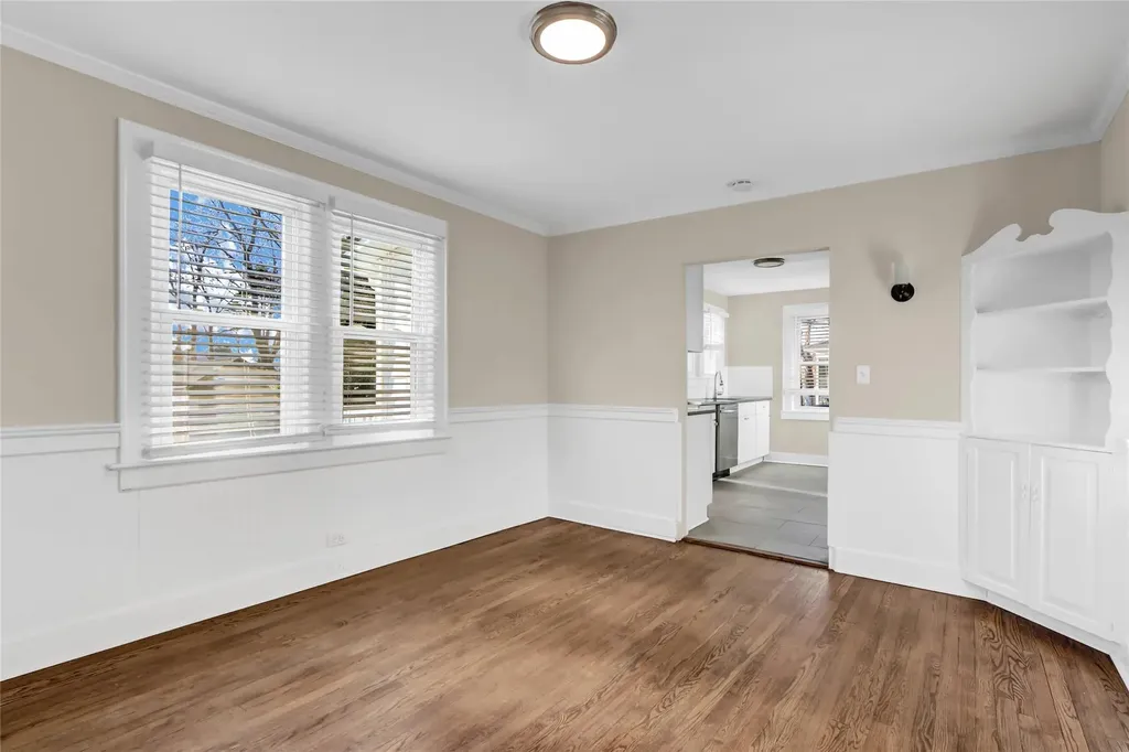 25 Prospect Place Riverhead NY 11901