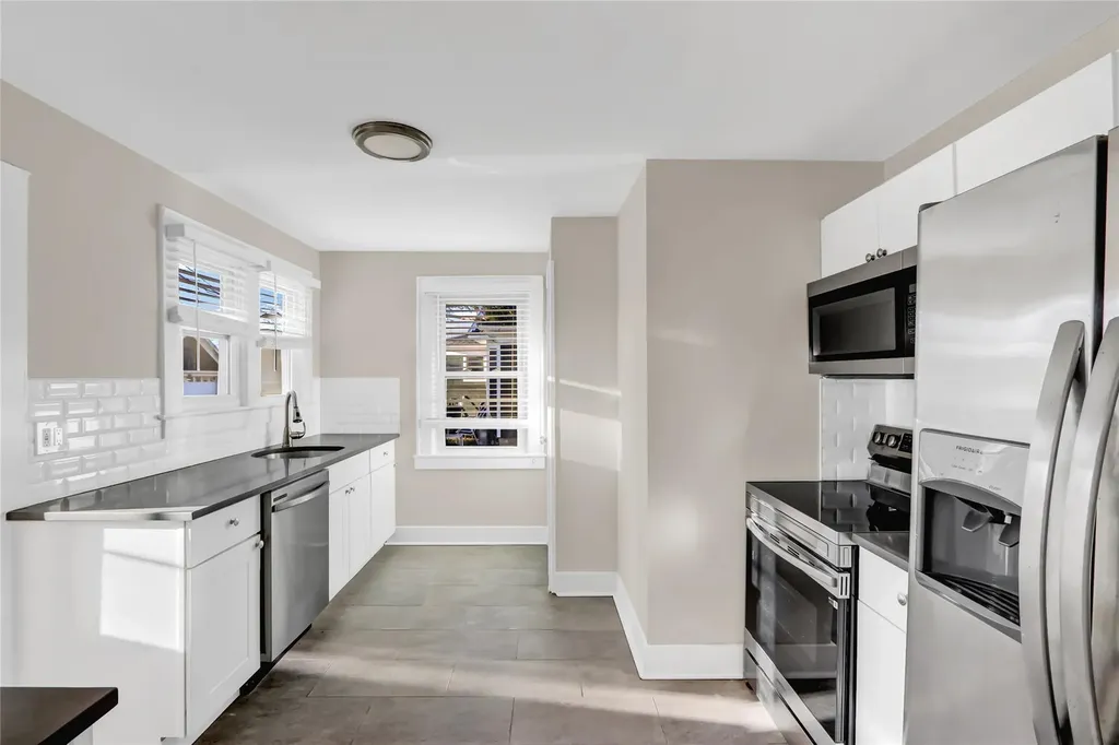 25 Prospect Place Riverhead NY 11901