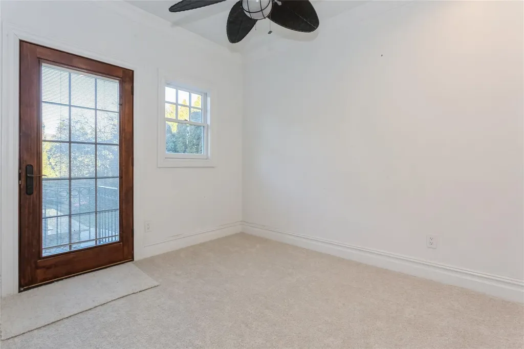 54 Barrett Road Lawrence NY 11559