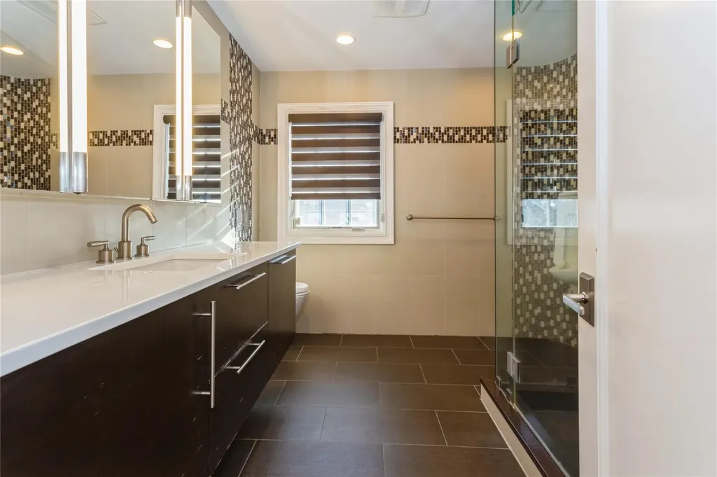 54 Barrett Road Lawrence NY 11559