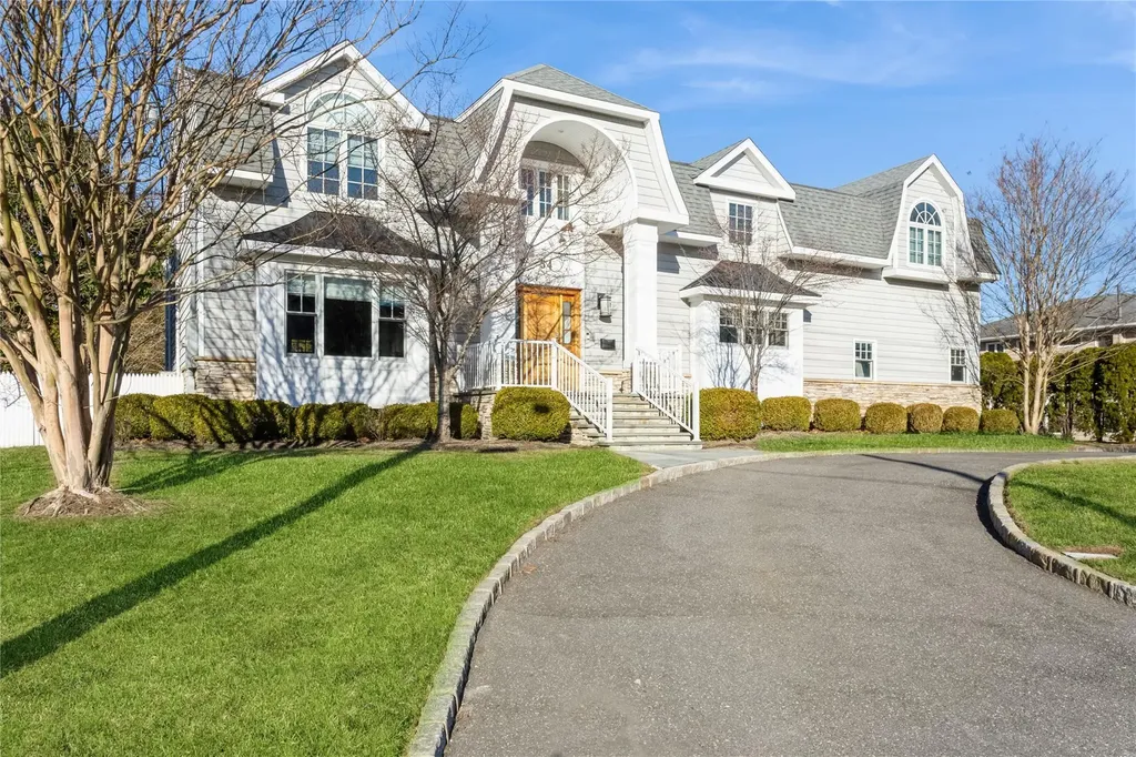 54 Barrett Road Lawrence NY 11559