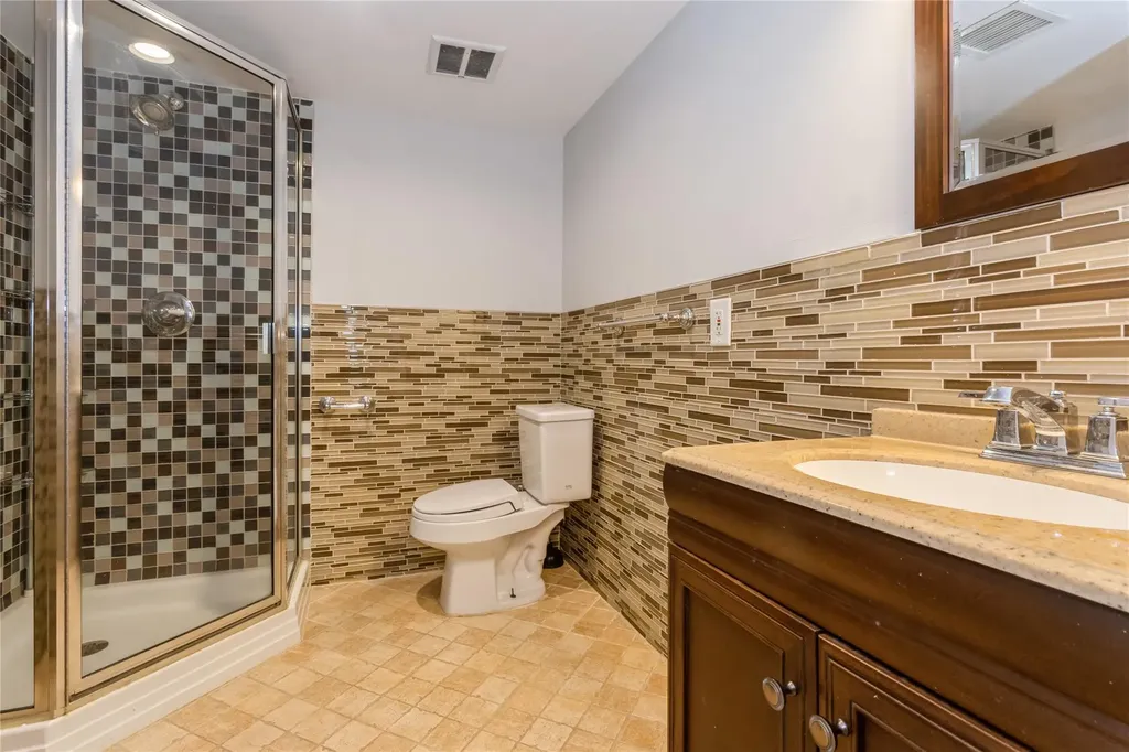 54 Barrett Road Lawrence NY 11559