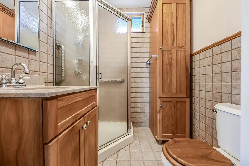 26 Princeton Place Merrick NY 11566