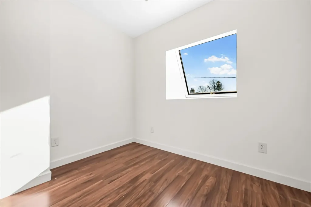 26 Princeton Place Merrick NY 11566