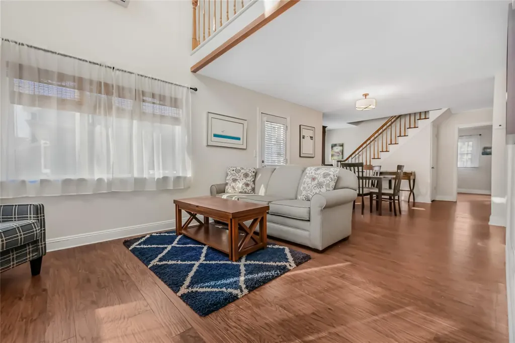 26 Princeton Place Merrick NY 11566