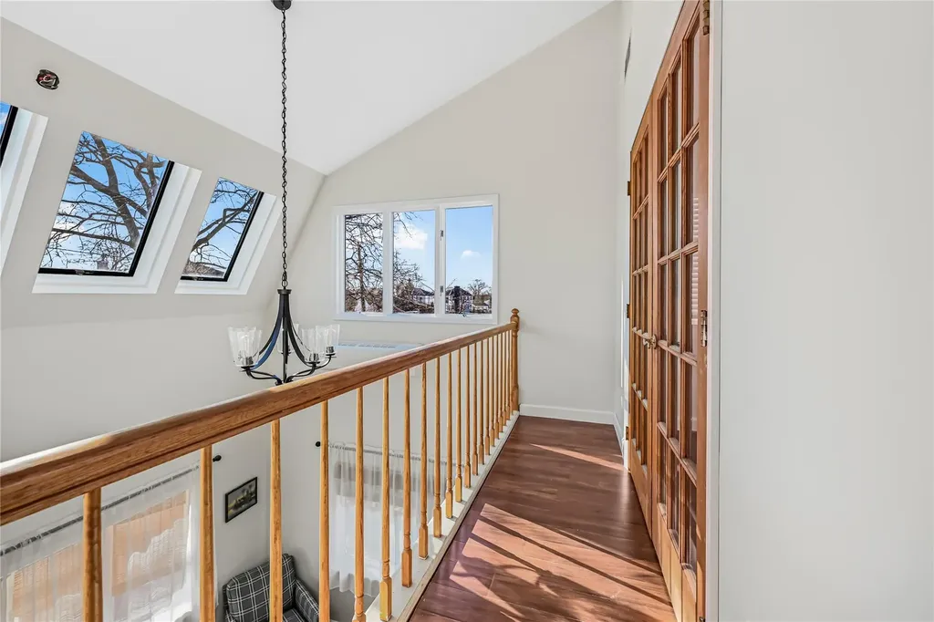 26 Princeton Place Merrick NY 11566