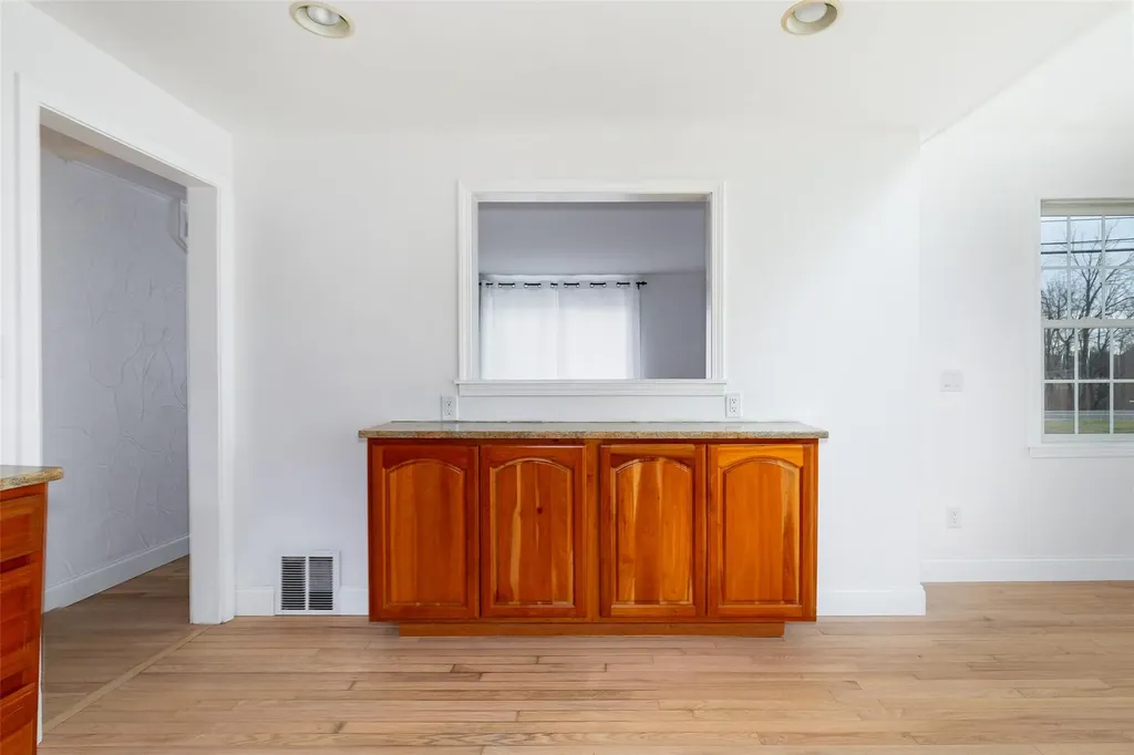 305 Violet Avenue Poughkeepsie NY 12601