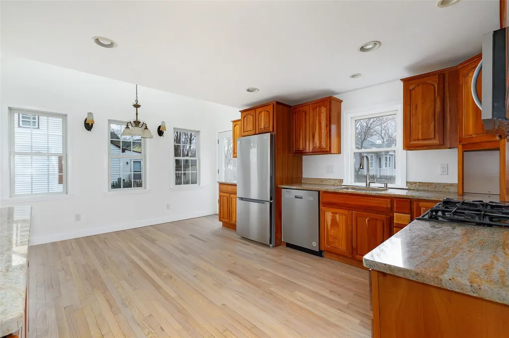 305 Violet Avenue Poughkeepsie NY 12601