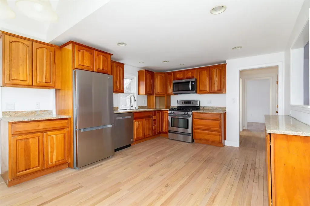 305 Violet Avenue Poughkeepsie NY 12601