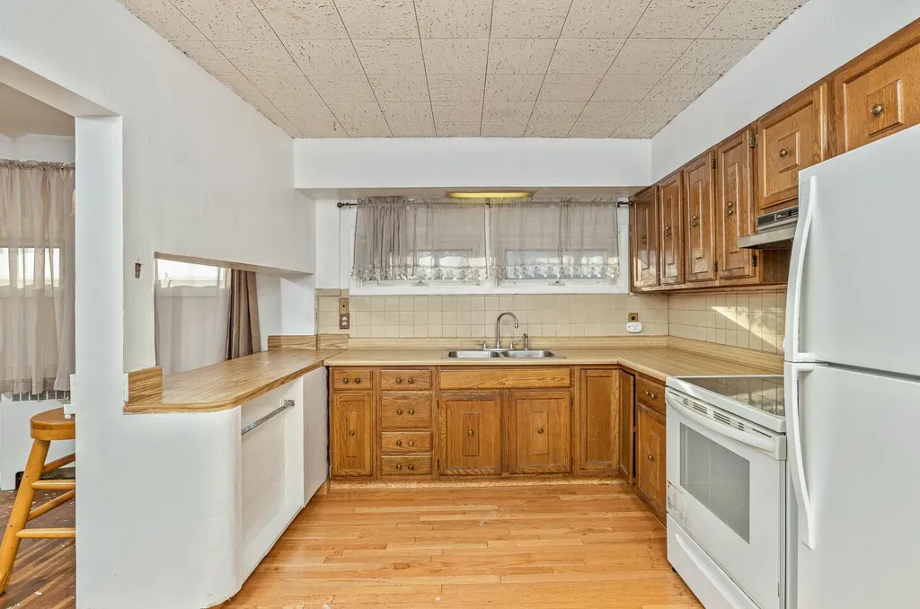 65 Corchaug Trail Ridge NY 11961