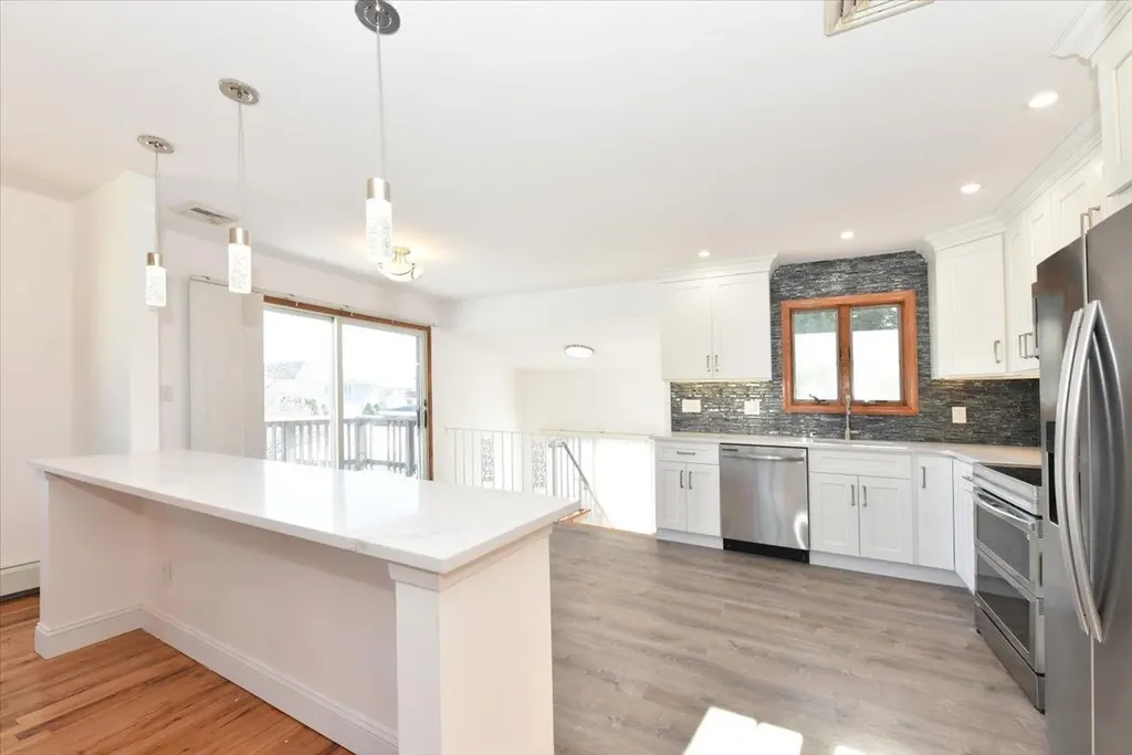 9 Comet Lane Massapequa NY 11758